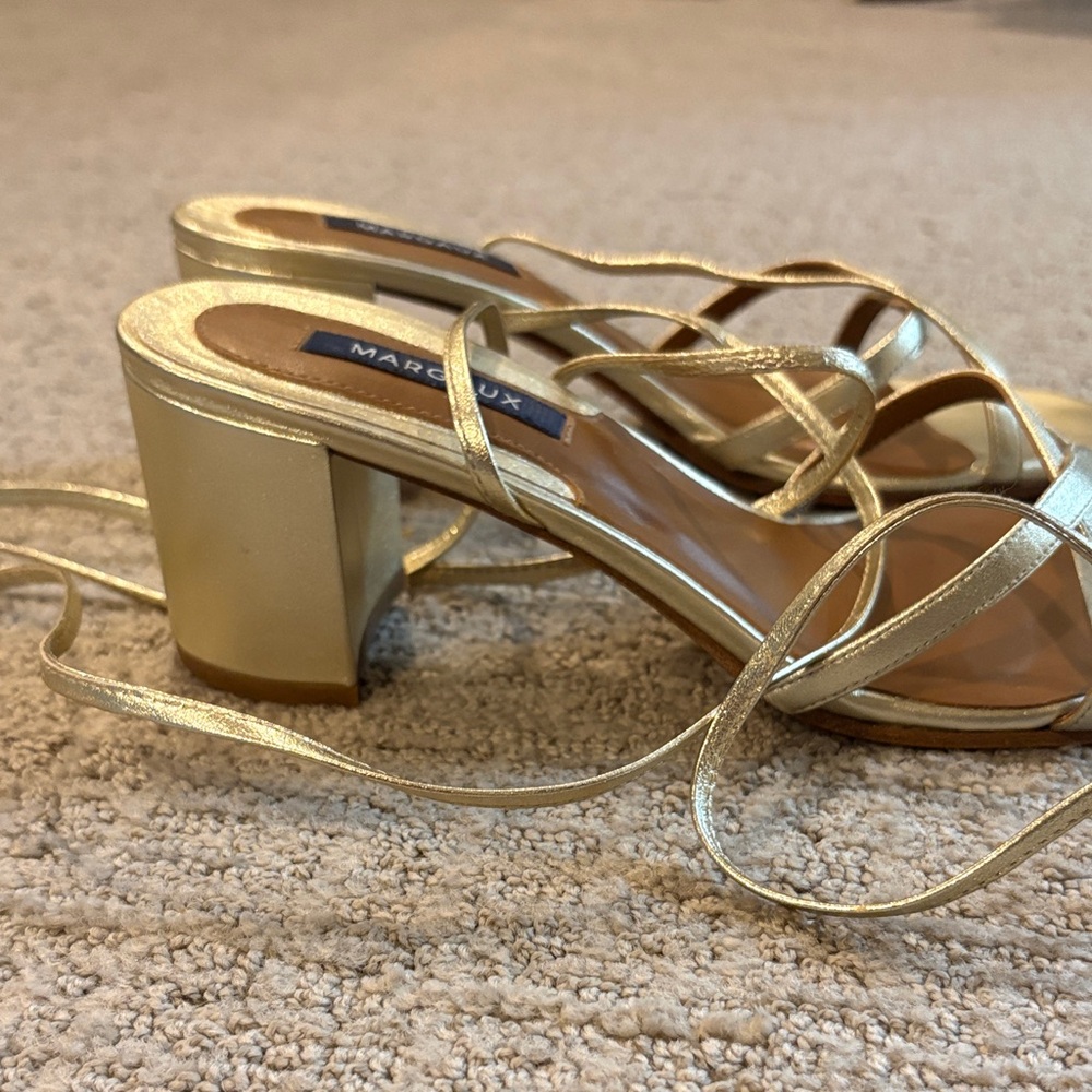 Margaux Soho sz 39W low heel champagne Gold Strappy Sandals - Picture 4 of 5